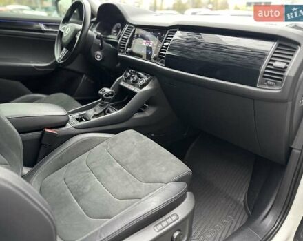 Белый Шкода Kodiaq, объемом двигателя 1.97 л и пробегом 154 тыс. км за 27000 $, фото 10 на Automoto.ua