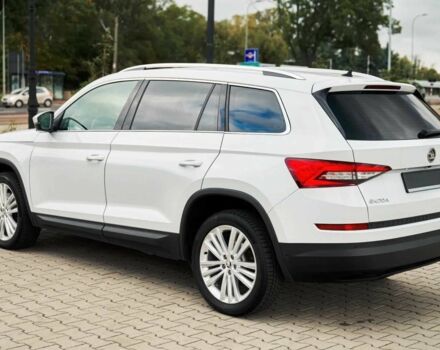 Белый Шкода Kodiaq, объемом двигателя 2 л и пробегом 55 тыс. км за 19000 $, фото 3 на Automoto.ua