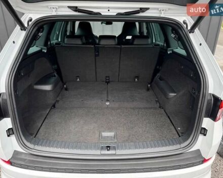Белый Шкода Kodiaq, объемом двигателя 2 л и пробегом 137 тыс. км за 37600 $, фото 19 на Automoto.ua