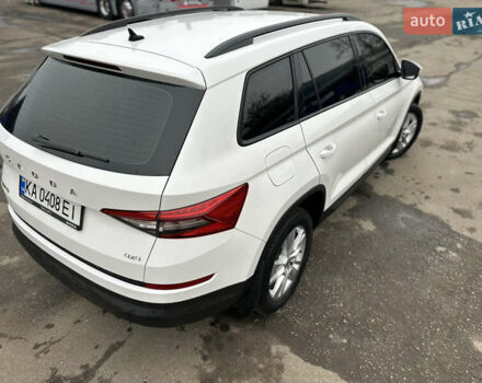 Белый Шкода Kodiaq, объемом двигателя 1.97 л и пробегом 200 тыс. км за 23000 $, фото 45 на Automoto.ua