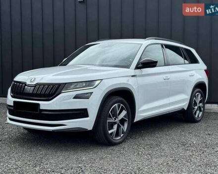 Белый Шкода Kodiaq, объемом двигателя 2 л и пробегом 137 тыс. км за 37600 $, фото 2 на Automoto.ua