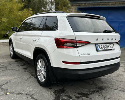 Белый Шкода Kodiaq, объемом двигателя 1.97 л и пробегом 200 тыс. км за 26000 $, фото 4 на Automoto.ua