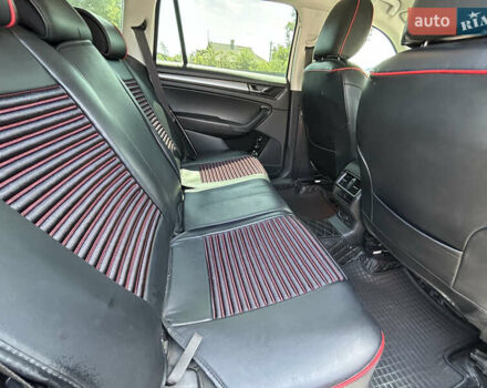 Белый Шкода Kodiaq, объемом двигателя 0 л и пробегом 300 тыс. км за 22500 $, фото 7 на Automoto.ua