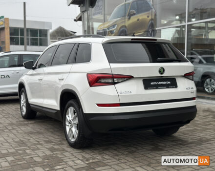 Белый Шкода Kodiaq, объемом двигателя 2 л и пробегом 154 тыс. км за 27000 $, фото 4 на Automoto.ua