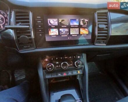 Белый Шкода Kodiaq, объемом двигателя 1.98 л и пробегом 38 тыс. км за 27500 $, фото 36 на Automoto.ua
