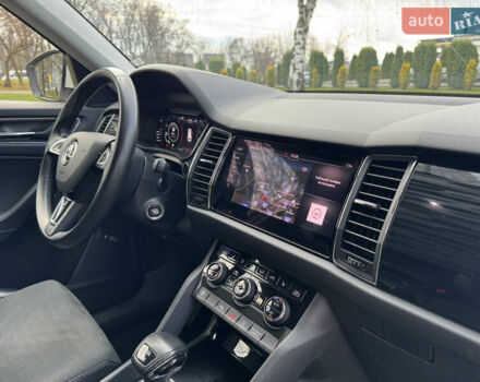 Білий Шкода Kodiaq, об'ємом двигуна 1.97 л та пробігом 131 тис. км за 29750 $, фото 26 на Automoto.ua