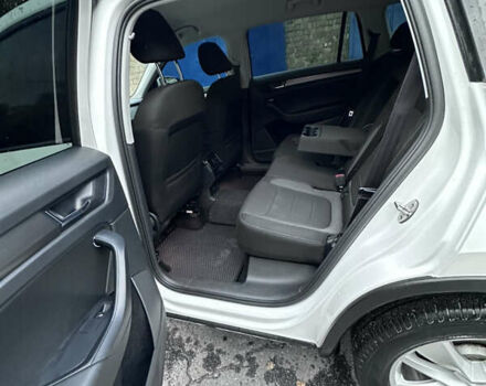 Білий Шкода Kodiaq, об'ємом двигуна 1.97 л та пробігом 200 тис. км за 24950 $, фото 12 на Automoto.ua