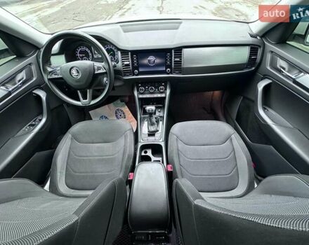 Белый Шкода Kodiaq, объемом двигателя 1.97 л и пробегом 200 тыс. км за 23000 $, фото 31 на Automoto.ua