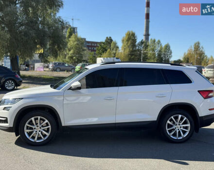 Білий Шкода Kodiaq, об'ємом двигуна 1.98 л та пробігом 238 тис. км за 21500 $, фото 3 на Automoto.ua