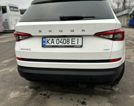 Белый Шкода Kodiaq, объемом двигателя 1.97 л и пробегом 200 тыс. км за 23000 $, фото 5 на Automoto.ua