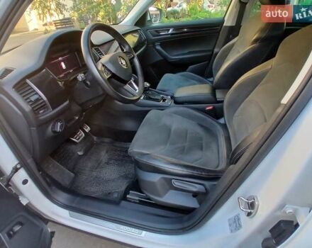 Белый Шкода Kodiaq, объемом двигателя 1.98 л и пробегом 38 тыс. км за 27500 $, фото 20 на Automoto.ua