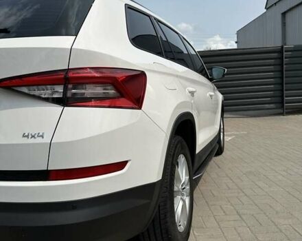 Белый Шкода Kodiaq, объемом двигателя 1.98 л и пробегом 138 тыс. км за 25000 $, фото 18 на Automoto.ua