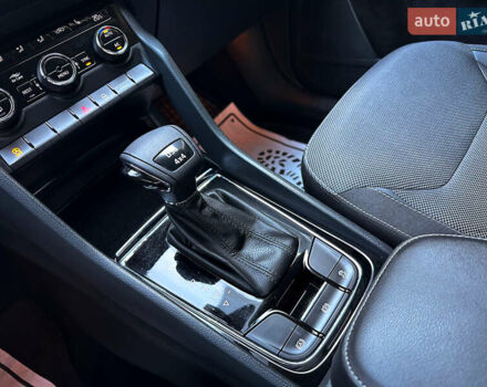 Белый Шкода Kodiaq, объемом двигателя 2 л и пробегом 186 тыс. км за 27777 $, фото 16 на Automoto.ua
