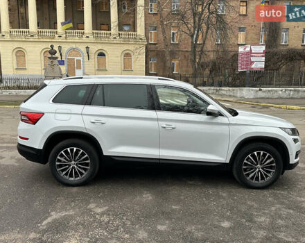 Білий Шкода Kodiaq, об'ємом двигуна 2.03 л та пробігом 187 тис. км за 29900 $, фото 3 на Automoto.ua