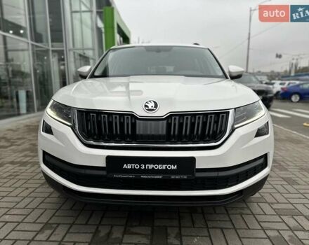 Белый Шкода Kodiaq, объемом двигателя 1.97 л и пробегом 154 тыс. км за 27000 $, фото 2 на Automoto.ua