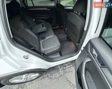 Білий Шкода Kodiaq, об'ємом двигуна 1.97 л та пробігом 200 тис. км за 24950 $, фото 18 на Automoto.ua