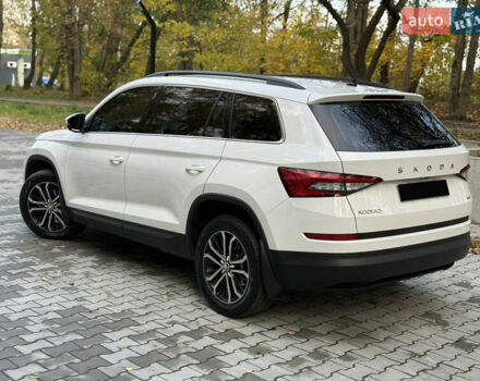 Білий Шкода Kodiaq, об'ємом двигуна 1.97 л та пробігом 79 тис. км за 31000 $, фото 31 на Automoto.ua