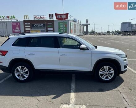 Белый Шкода Kodiaq, объемом двигателя 1.97 л и пробегом 235 тыс. км за 24000 $, фото 5 на Automoto.ua