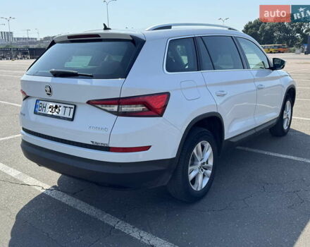 Белый Шкода Kodiaq, объемом двигателя 1.97 л и пробегом 235 тыс. км за 24000 $, фото 4 на Automoto.ua