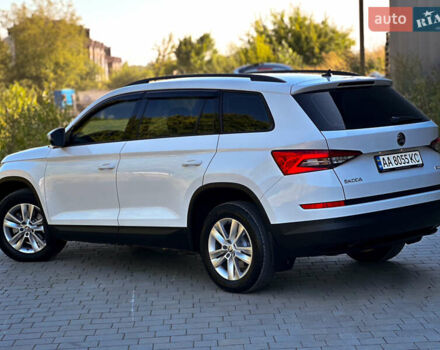 Белый Шкода Kodiaq, объемом двигателя 2 л и пробегом 186 тыс. км за 27777 $, фото 3 на Automoto.ua