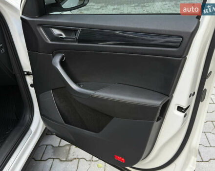 Білий Шкода Kodiaq, об'ємом двигуна 1.97 л та пробігом 79 тис. км за 31000 $, фото 12 на Automoto.ua