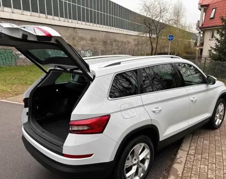 Белый Шкода Kodiaq, объемом двигателя 2 л и пробегом 51 тыс. км за 16000 $, фото 4 на Automoto.ua