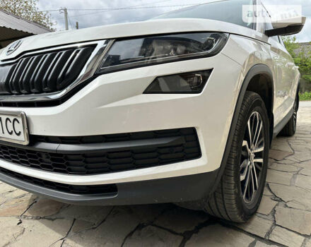 Белый Шкода Kodiaq, объемом двигателя 1.97 л и пробегом 51 тыс. км за 32700 $, фото 9 на Automoto.ua