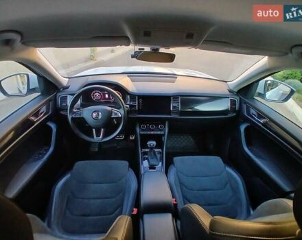 Белый Шкода Kodiaq, объемом двигателя 1.98 л и пробегом 38 тыс. км за 27500 $, фото 25 на Automoto.ua