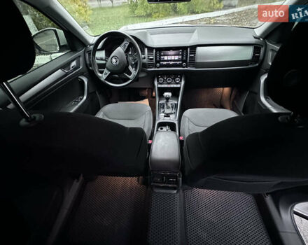 Білий Шкода Kodiaq, об'ємом двигуна 1.97 л та пробігом 200 тис. км за 24950 $, фото 22 на Automoto.ua