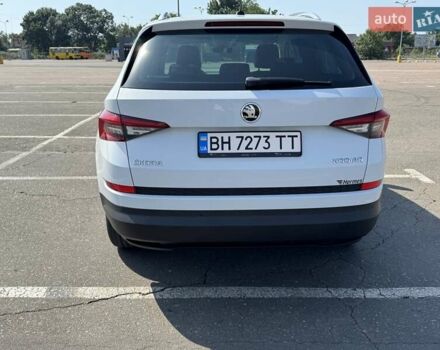 Белый Шкода Kodiaq, объемом двигателя 1.97 л и пробегом 235 тыс. км за 24000 $, фото 3 на Automoto.ua