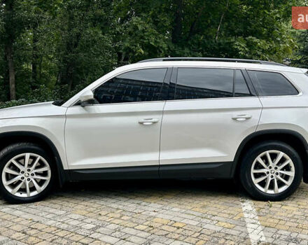 Белый Шкода Kodiaq, объемом двигателя 1.98 л и пробегом 229 тыс. км за 21500 $, фото 9 на Automoto.ua