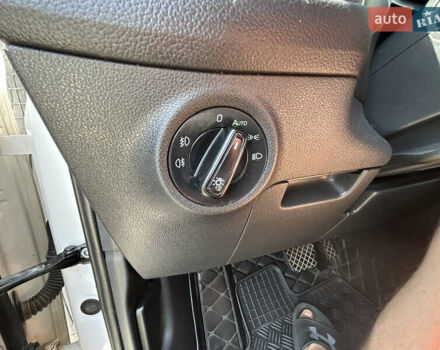 Белый Шкода Kodiaq, объемом двигателя 0 л и пробегом 300 тыс. км за 22500 $, фото 12 на Automoto.ua