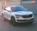 Белый Шкода Kodiaq, объемом двигателя 1.98 л и пробегом 38 тыс. км за 27500 $, фото 4 на Automoto.ua