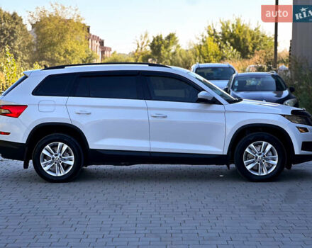 Белый Шкода Kodiaq, объемом двигателя 2 л и пробегом 186 тыс. км за 27777 $, фото 7 на Automoto.ua