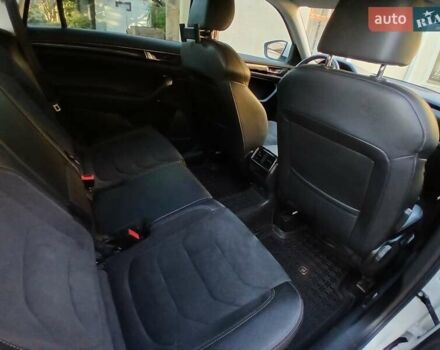 Белый Шкода Kodiaq, объемом двигателя 1.98 л и пробегом 38 тыс. км за 27500 $, фото 26 на Automoto.ua