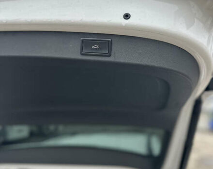 Белый Шкода Kodiaq, объемом двигателя 1.97 л и пробегом 200 тыс. км за 23000 $, фото 16 на Automoto.ua