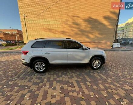 Белый Шкода Kodiaq, объемом двигателя 1.97 л и пробегом 118 тыс. км за 29700 $, фото 11 на Automoto.ua