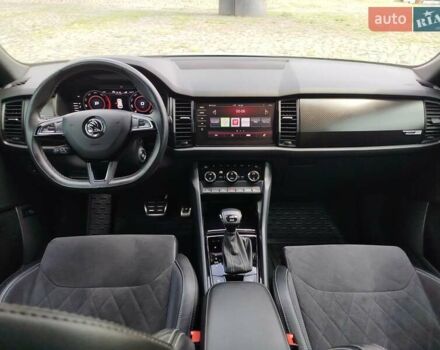 Белый Шкода Kodiaq, объемом двигателя 1.97 л и пробегом 159 тыс. км за 34900 $, фото 7 на Automoto.ua