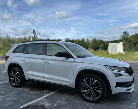 Шкода Kodiaq 2020 в Ужгороде на Automoto.ua Белый Шкода Kodiaq, объемом двигателя 2 л и пробегом 194 тыс. км за 34500 $, фото 12 на Automoto.ua