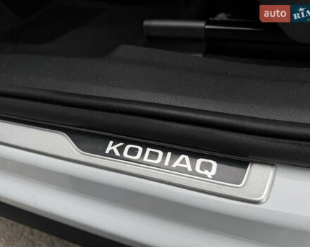 Белый Шкода Kodiaq, объемом двигателя 2 л и пробегом 153 тыс. км за 35600 $, фото 62 на Automoto.ua