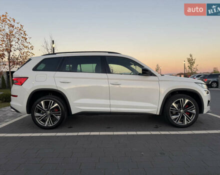 Белый Шкода Kodiaq, объемом двигателя 2 л и пробегом 195 тыс. км за 34999 $, фото 23 на Automoto.ua