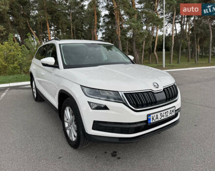 Белый Шкода Kodiaq, объемом двигателя 2 л и пробегом 225 тыс. км за 21800 $, фото 6 на Automoto.ua