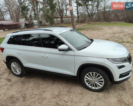 Белый Шкода Kodiaq, объемом двигателя 1.98 л и пробегом 74 тыс. км за 29500 $, фото 11 на Automoto.ua