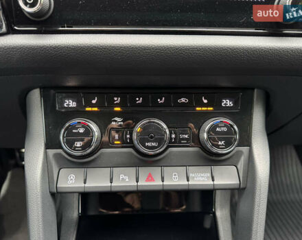 Белый Шкода Kodiaq, объемом двигателя 1.97 л и пробегом 237 тыс. км за 26500 $, фото 49 на Automoto.ua