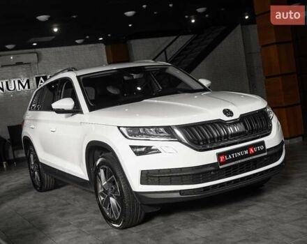 Белый Шкода Kodiaq, объемом двигателя 1.97 л и пробегом 202 тыс. км за 29900 $, фото 32 на Automoto.ua