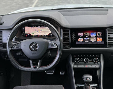 Шкода Kodiaq 2020 в Ужгороде на Automoto.ua Белый Шкода Kodiaq, объемом двигателя 2 л и пробегом 194 тыс. км за 34500 $, фото 23 на Automoto.ua