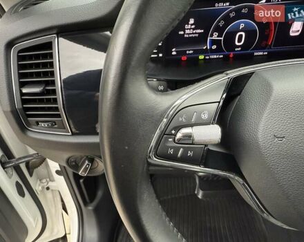 Белый Шкода Kodiaq, объемом двигателя 1.98 л и пробегом 56 тыс. км за 30500 $, фото 67 на Automoto.ua
