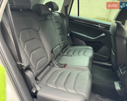 Белый Шкода Kodiaq, объемом двигателя 1.97 л и пробегом 237 тыс. км за 26500 $, фото 68 на Automoto.ua