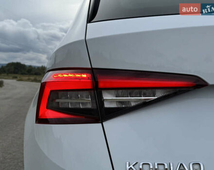 Белый Шкода Kodiaq, объемом двигателя 2 л и пробегом 153 тыс. км за 35600 $, фото 33 на Automoto.ua