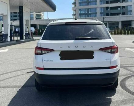 Шкода Kodiaq 2020 в Львове на Automoto.ua Белый Шкода Kodiaq, объемом двигателя 1.98 л и пробегом 73 тыс. км за 28900 $, фото 4 на Automoto.ua
